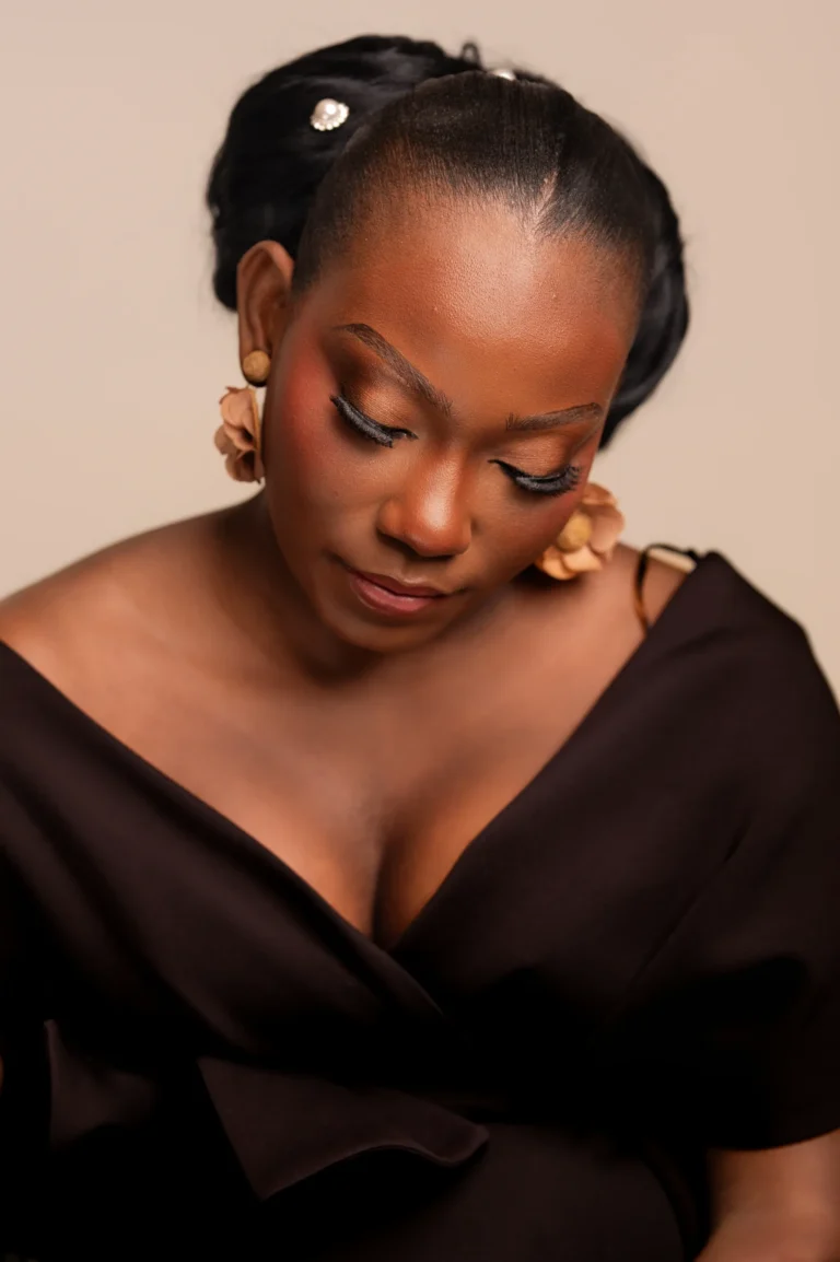 Chignon et maquillage de soirée