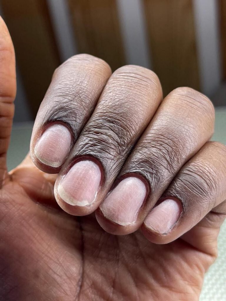 Ongles naturels soignés après manucure